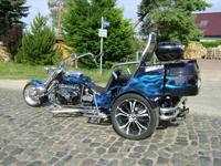 V8 Trike Blau Eis-Flammen