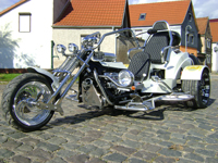 V8 Trike Weiï¿½ mit Logo
